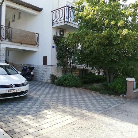Apartmani Komunela Ουμάγκ Εξωτερικό φωτογραφία