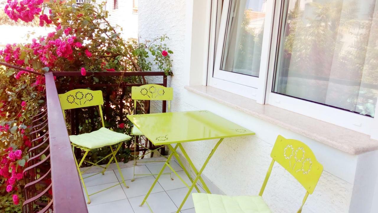 Apartmani Komunela Ουμάγκ Εξωτερικό φωτογραφία