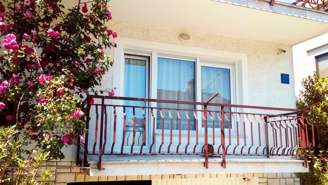 Apartmani Komunela Ουμάγκ Εξωτερικό φωτογραφία