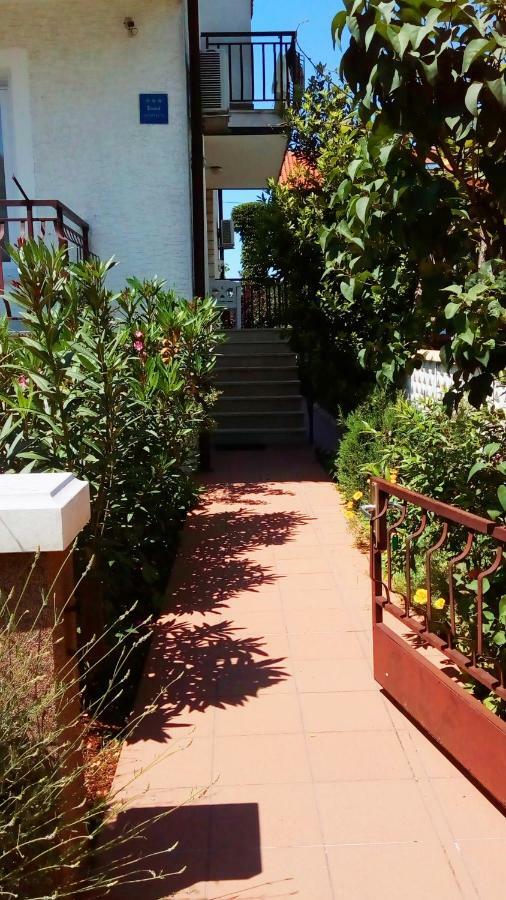 Apartmani Komunela Ουμάγκ Εξωτερικό φωτογραφία